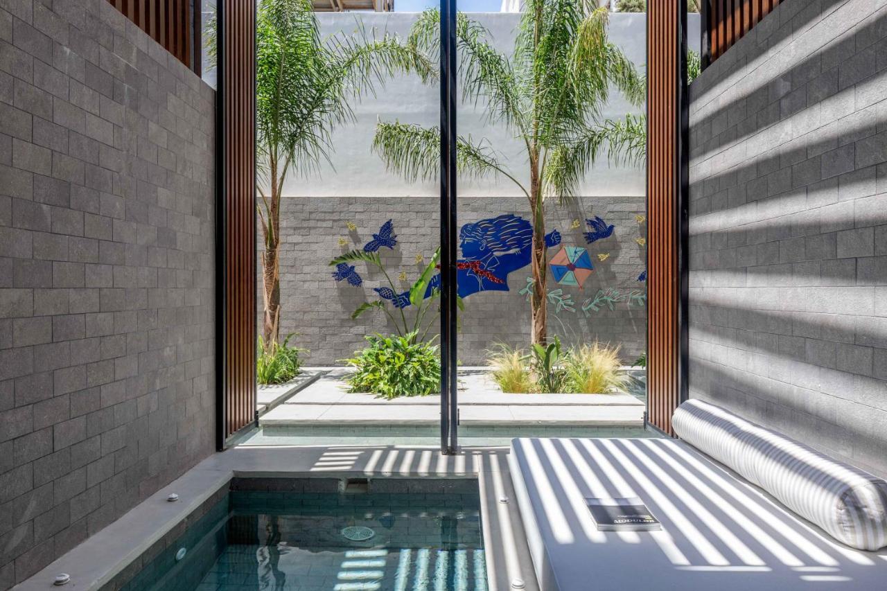 The Newel Psychiko Atenas Exterior foto The pool at the house
