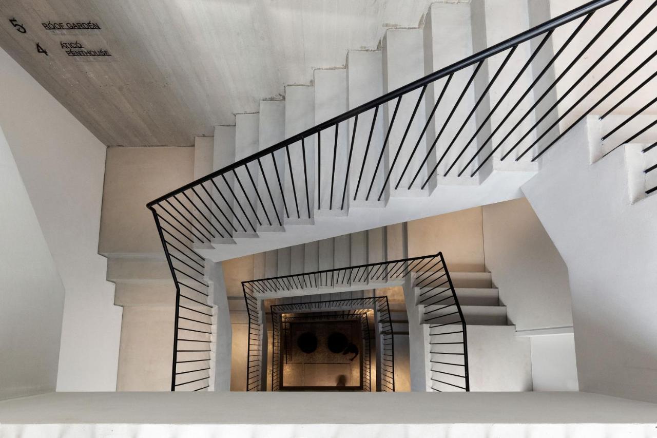 The Newel Psychiko Atenas Exterior foto Staircase