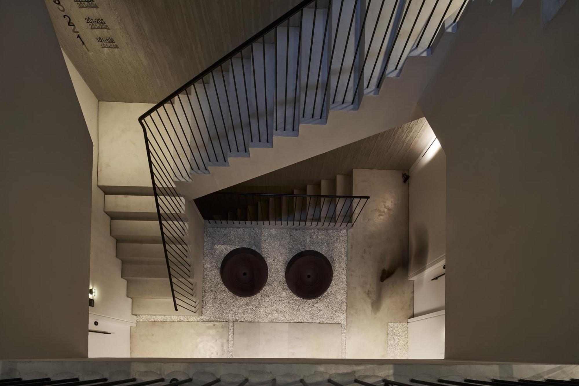 The Newel Psychiko Atenas Exterior foto The staircase